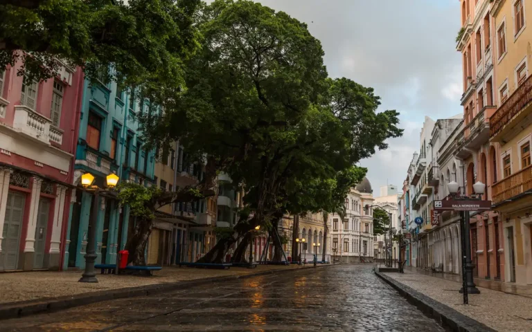 Vista da rua de Recife Antigo (PB)