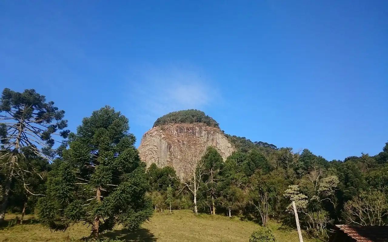 Pedra do Forno - Gonçalves - MG