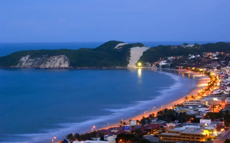Descubra o que fazer em Natal RN com vista ao morro do Careca Anoitecer